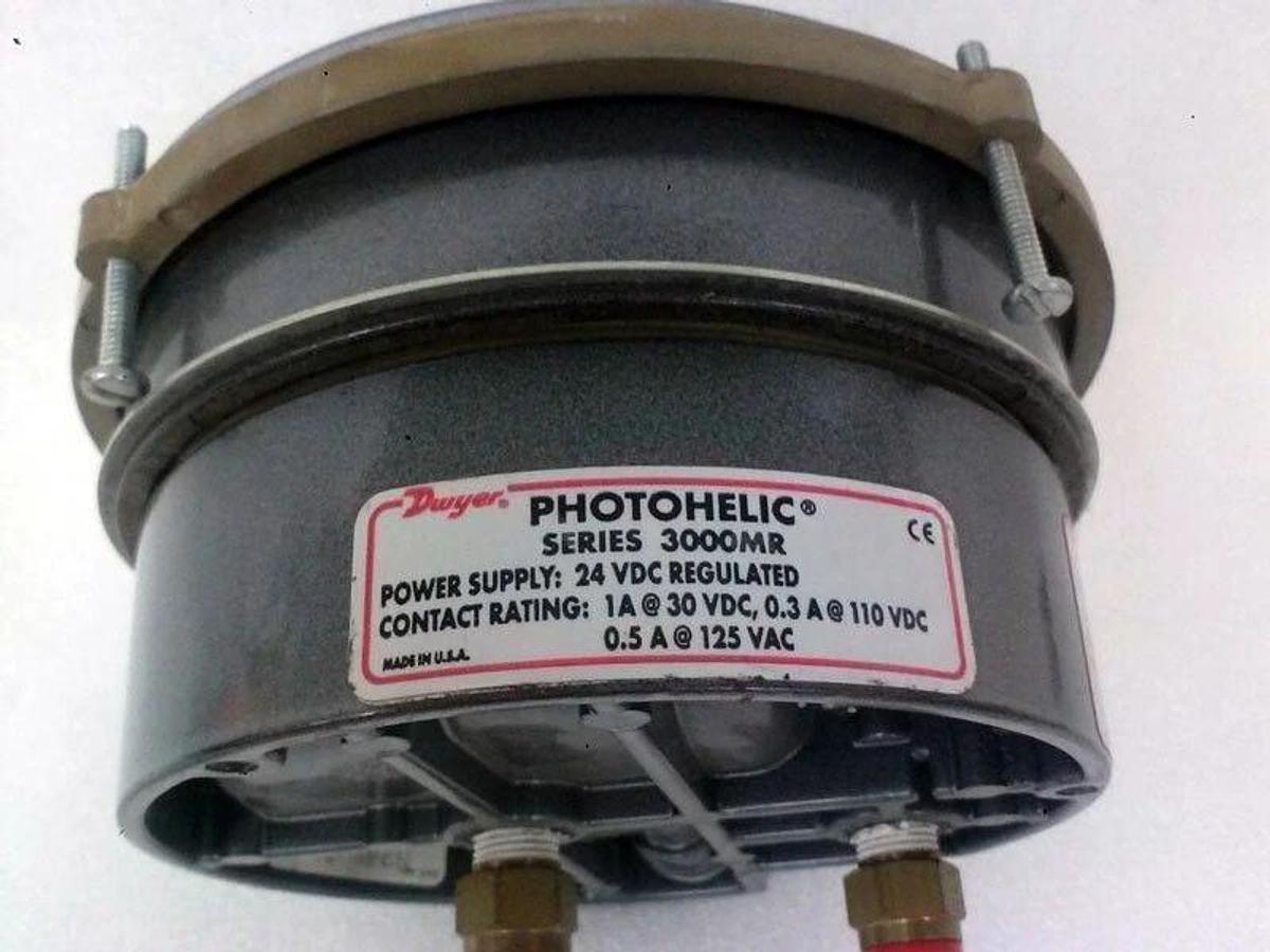 Used Dwyer 3003MR Photohelic Gauge 0 to 3 inch, Used