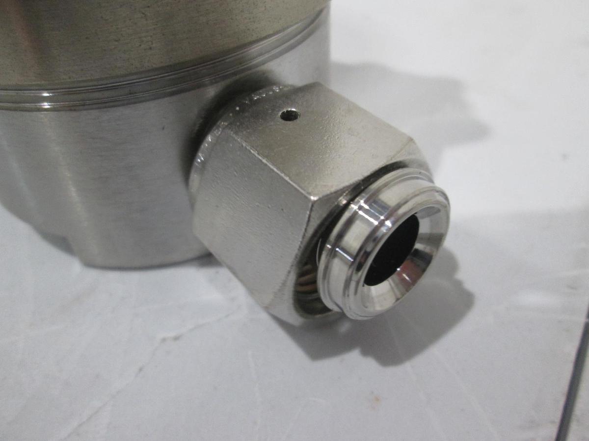 Used Veriflo, Gas Regulator SQ340-502PFS8FM, 1/2" MVCR and FVCR Connectors, Used