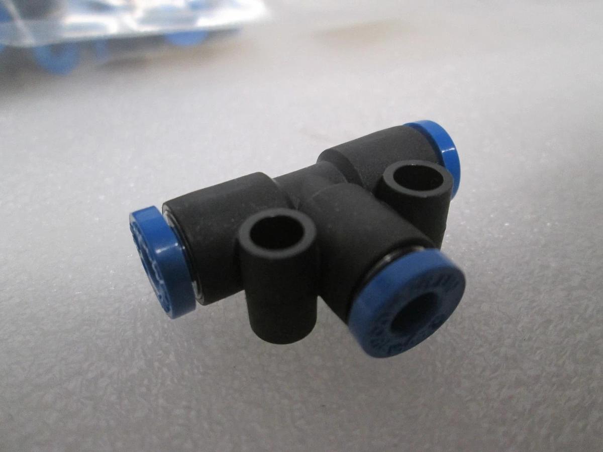 SMC, 3 Way Valve Fitting, 206-7619, New, Lot of 13