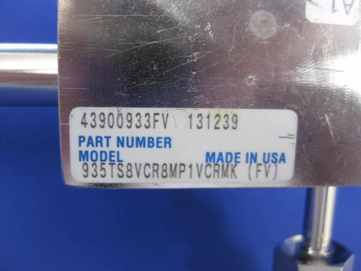Used Veriflo 935TS8VCR8MP1VCRMK High Flow Valve, High Purity, 1/2"MVCR w/ Purge Port