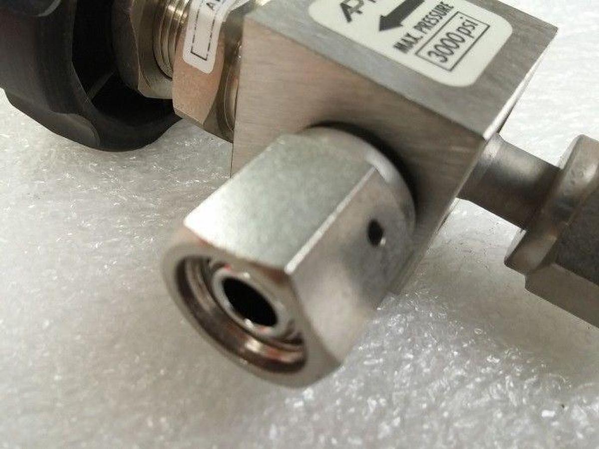 Used Aptech AP3600S 2PWB FV4 FV4 P High Purity Valve 1/4" FVCR, Bottom Port, Used