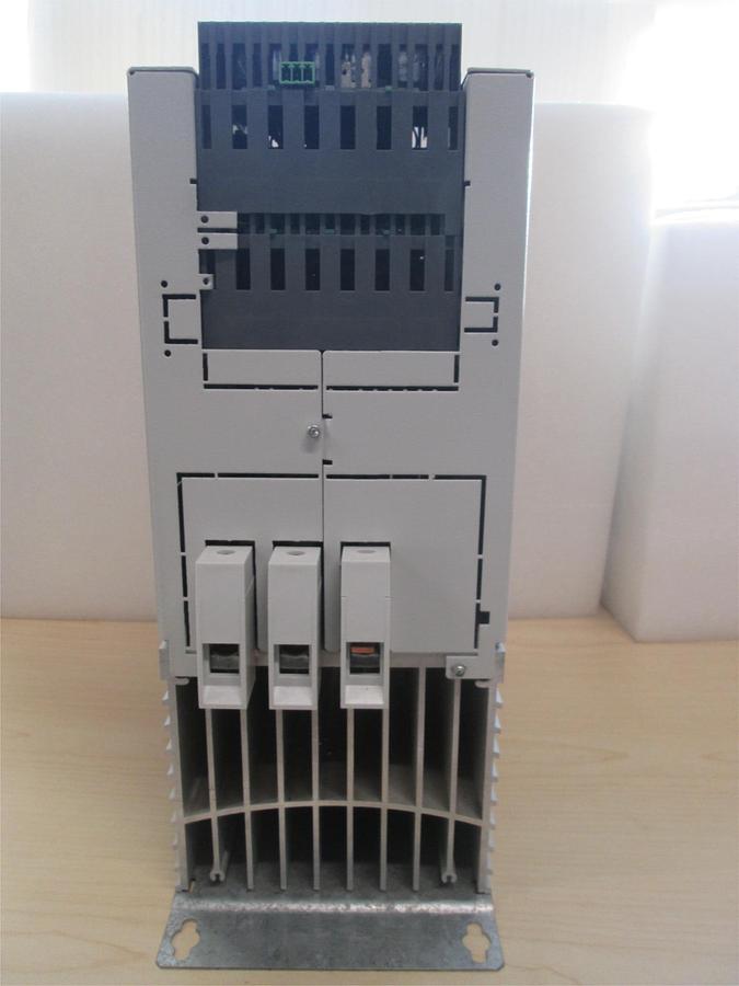 Used Eurotherm, 7200A, Smart Controller w/ Enclosure and Heat Sink, 100A/480V, Used