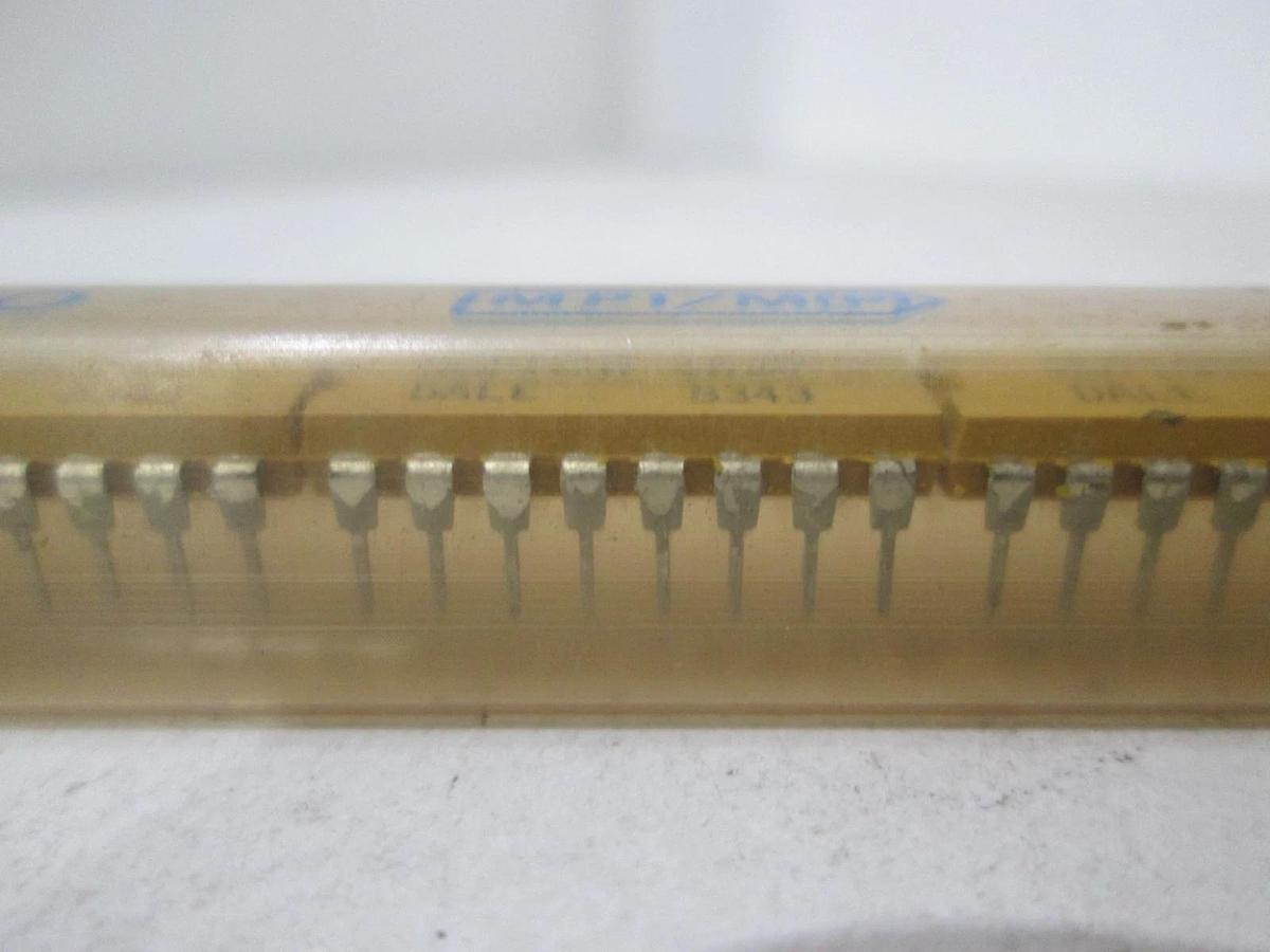 Dale, MDP1601-102G, Integrated Circuit, New, Lot of 26