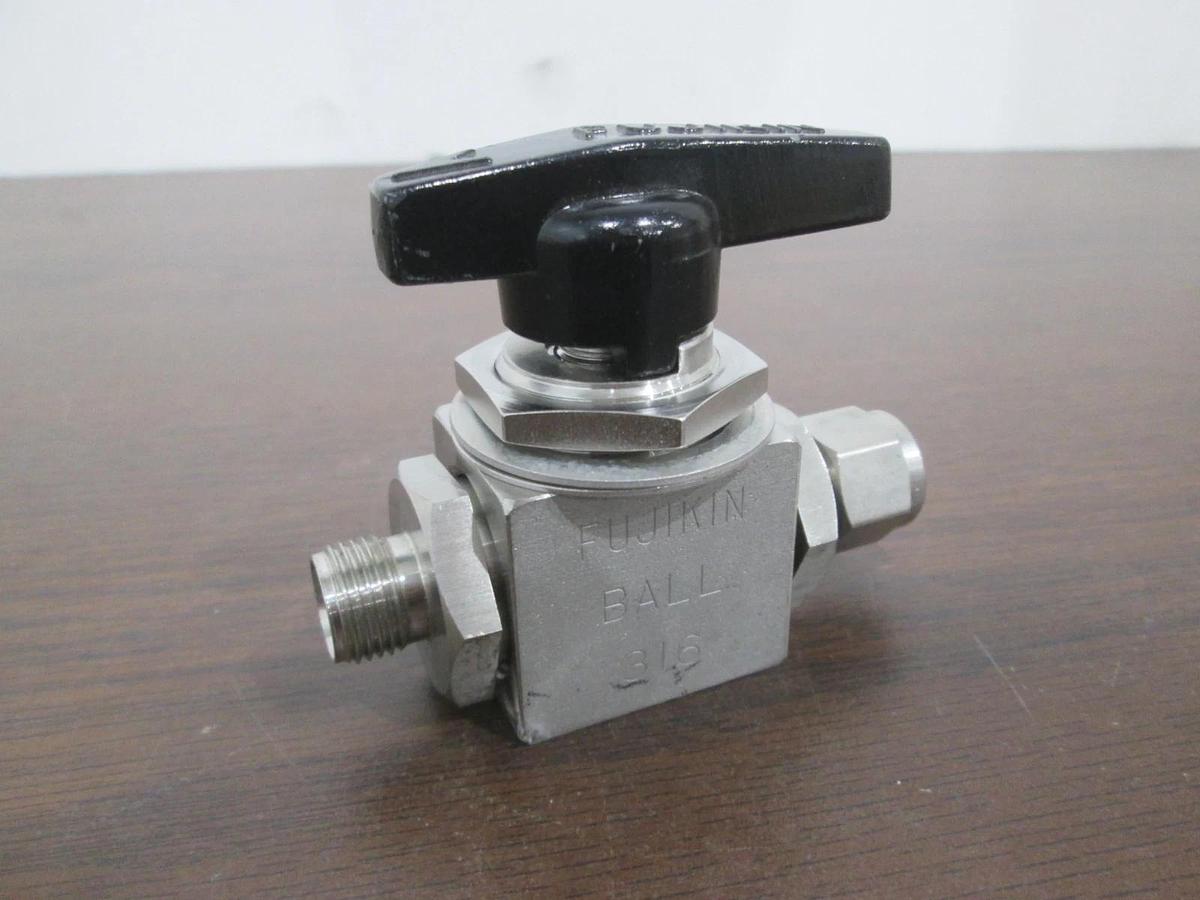 Used Fujikin, 1/4" Manual Ball Valve, 100407, Used