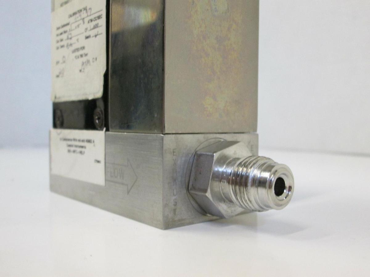 Used Unit UFC-1100A Mass Flow Controller MFC, H2, 15 SLM, 1/4" Male