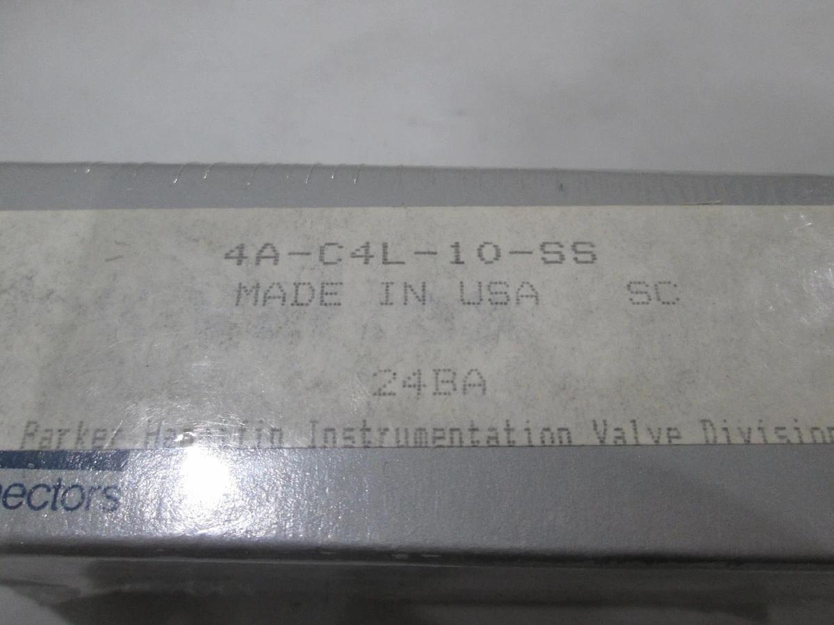 Used Parker, A-Lok Valve, 4A-C4L-10-SS, New