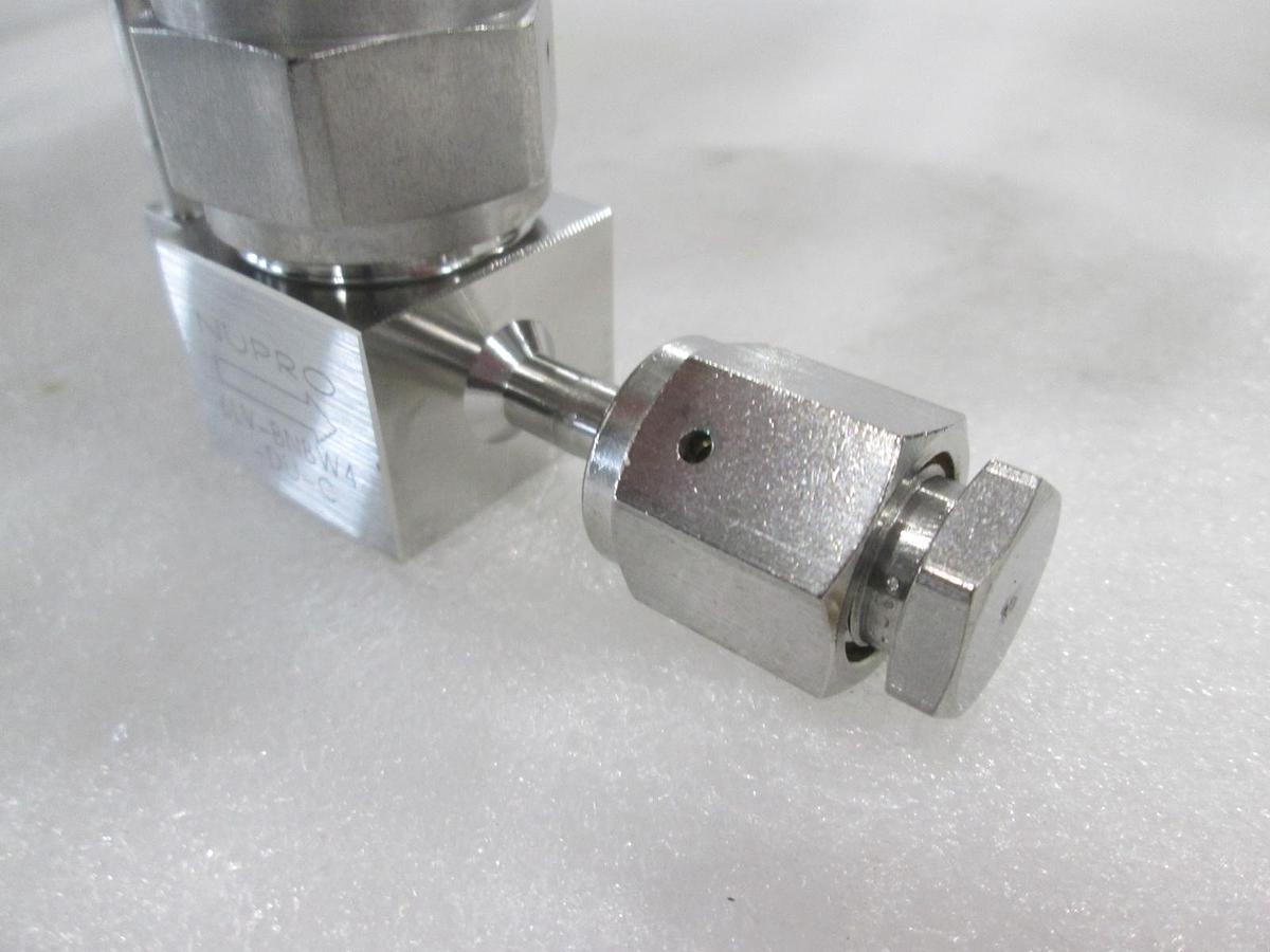 Used AMAT, 0050-35919, Weldment Assy w/ Nupro Valve, New
