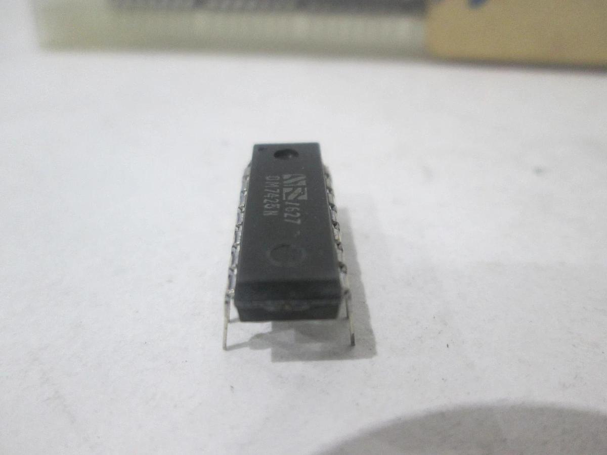 National Semiconductor Corp., DM7425N, Integrated Circuit, New, Lot of 19