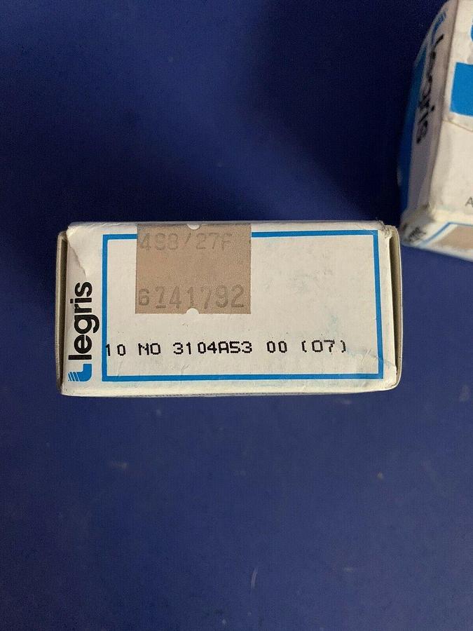 LEGRIS 3104 53 00 Nylon Push-To-Connect Union Tee, 1/8" OD, Lot of 20 New