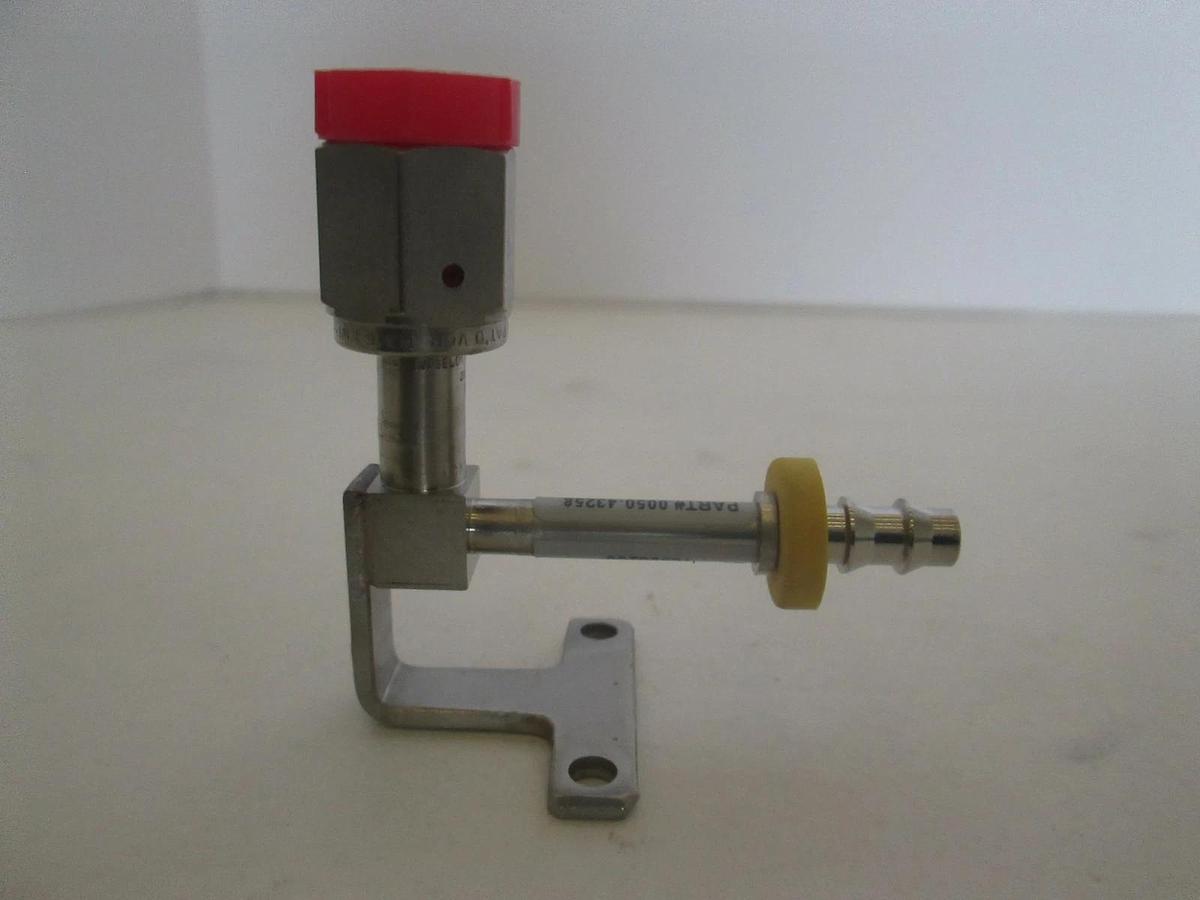 Used AMAT, WELDMENT, 90DEG BULKHEAD FITTING, BESC D, 0050-43258, Used