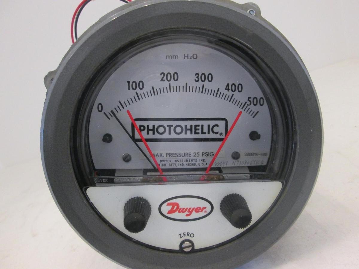 Used Dwyer, 3002MR-500, Photohelic Gauge 0-500mm, Diff Press, Used