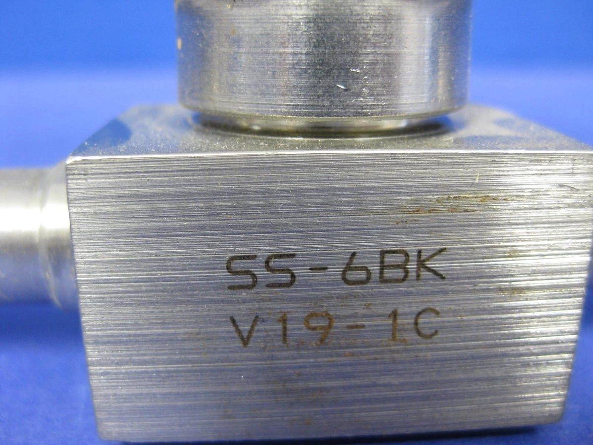 Used Swagelok SS-6BK-V19-1C Bellows Sealed Valve w/ NC Actuator, 1/2" FVCR, Used