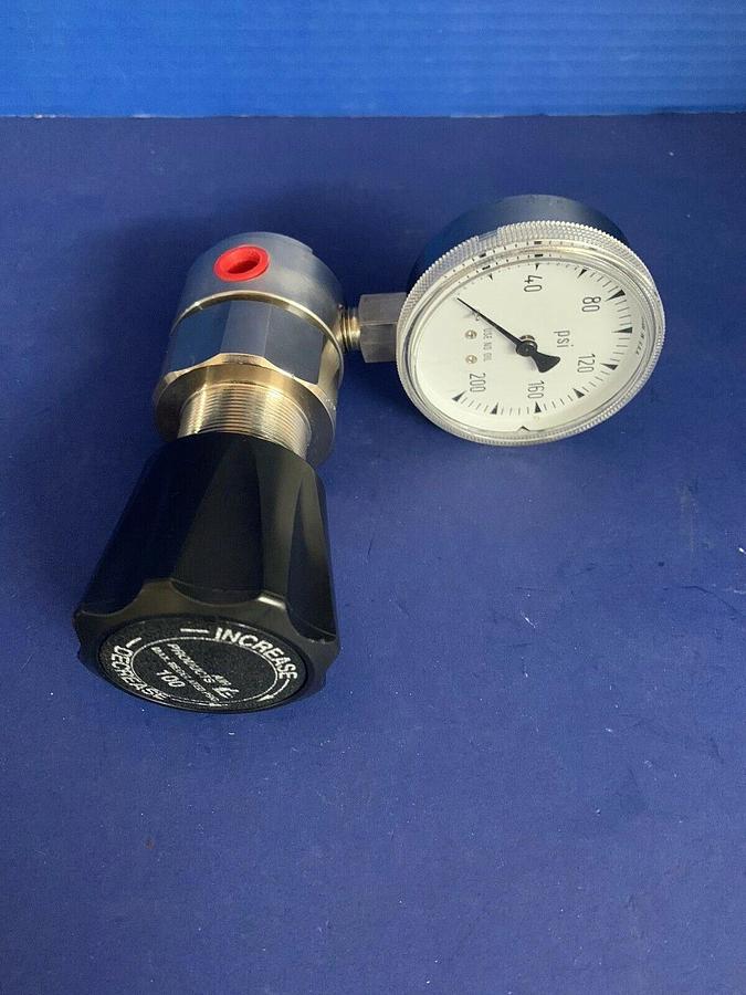 Used Air Products E11-L-C441C Pressure Regulator, 100 psig with Gauge, unUsed