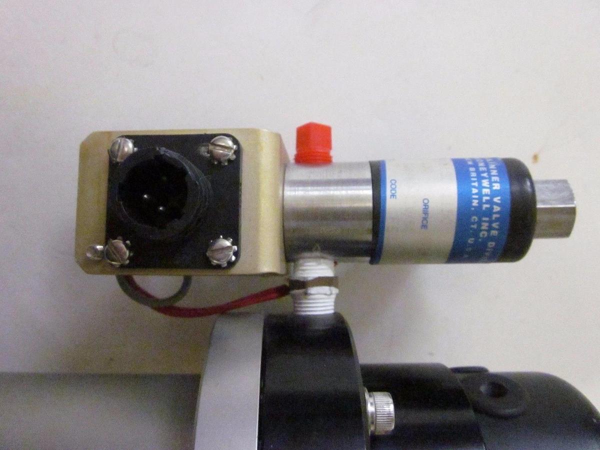 Used HPS MKS Vacuum Bellows Sealed Angle Gate Valve NW-25, 1" w/ Skinner Solenoid