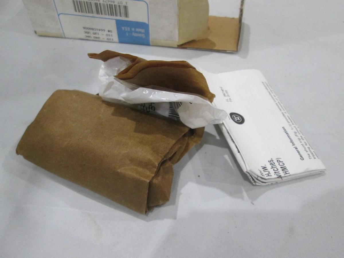 Westinghouse, SNT2P11K, Shunt Trip, 50/60Hz, New