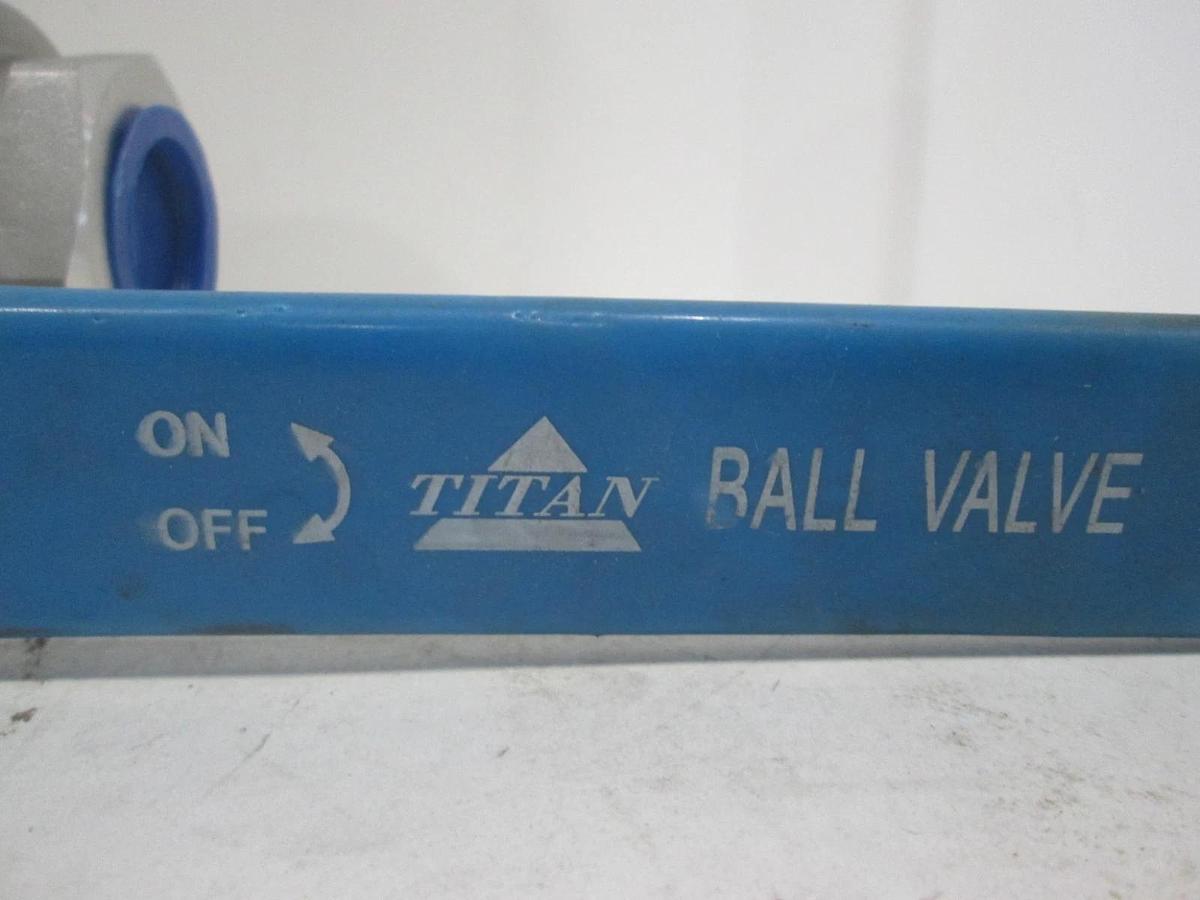 Titan, Gate Valve, 1-1/2" CF8M, Class 2500, 3000 WOG, New