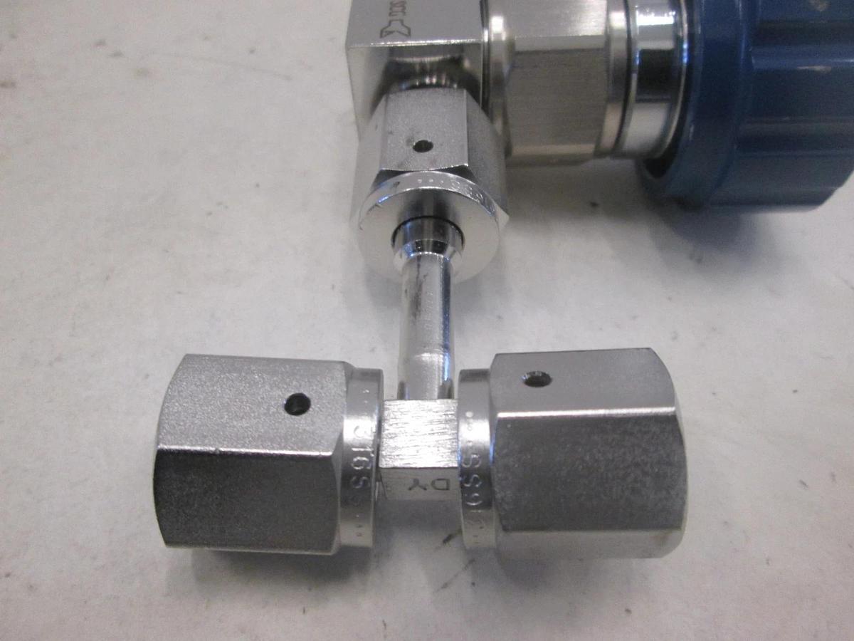 Used Parker UHP TITAN II, 316L VAR, High Purity Stainless Steel Valve w/ Tee, Used