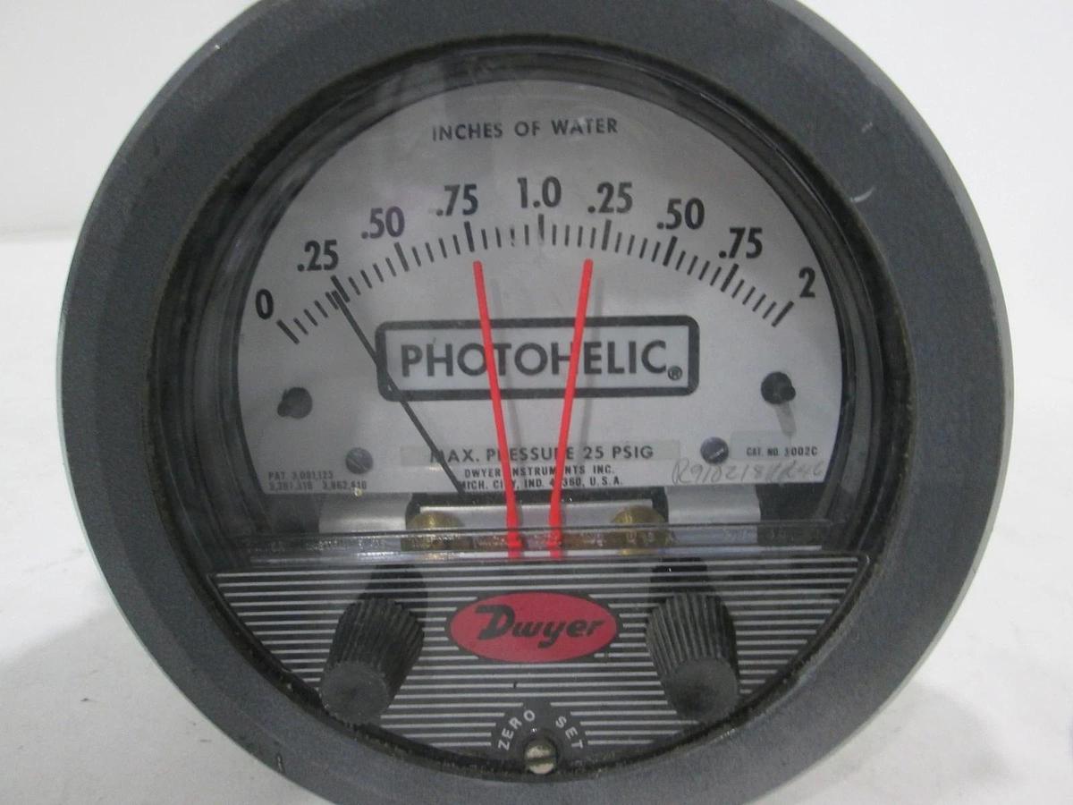 Used Dwyer 3002C Photohelic Gauge 0 to 2", Used