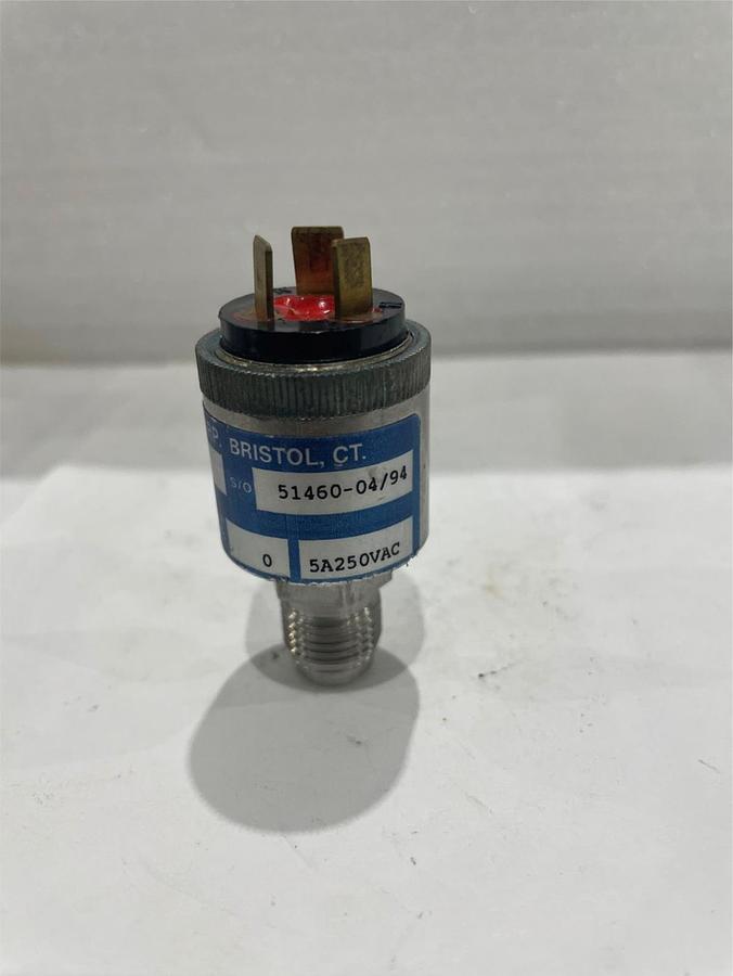 Used Whitman Controls Corp, W117V-3H-K52TB-X, Vacuum Switch, Used