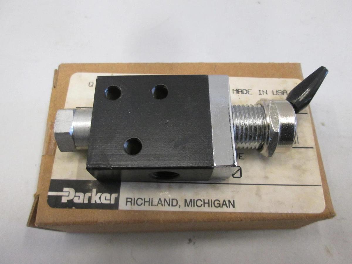 Parker, D04811000, 3 Way manual Poppet Valve, New