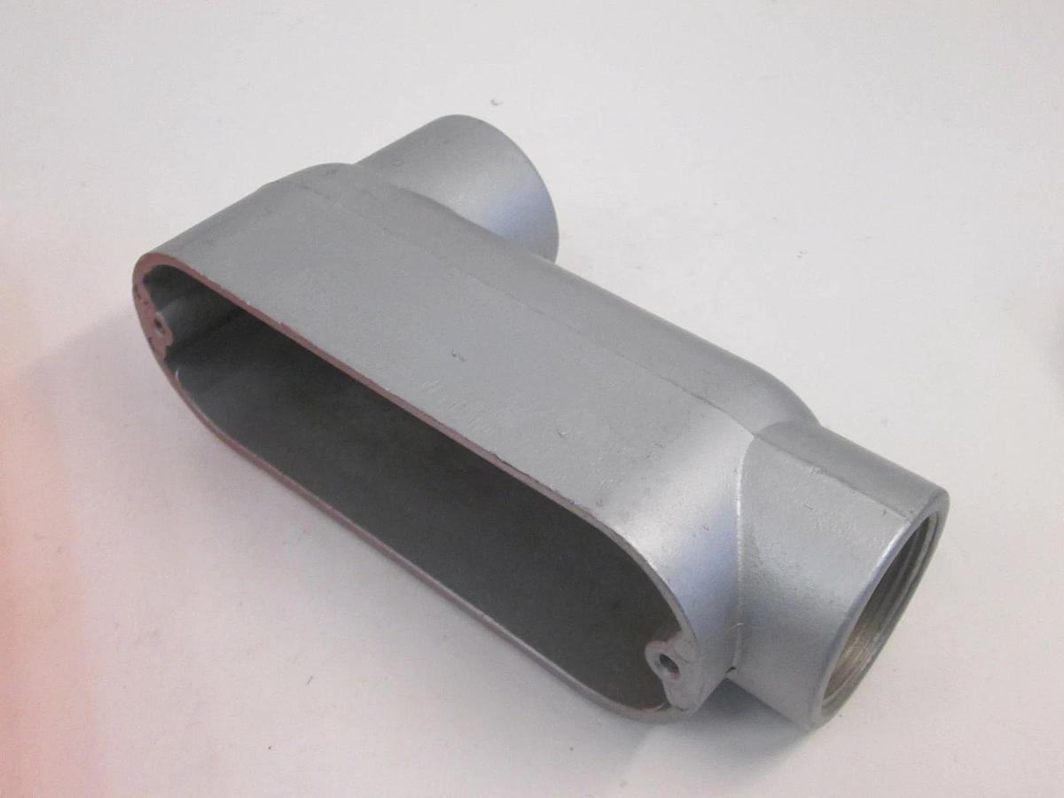 Used Killark 1 1/4" OLB O-Series Conduit Body, 1 1/4", NIB Lot of 2