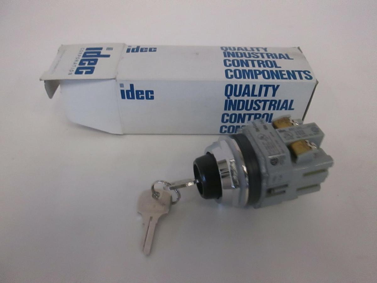 Used IDEC, Contact Block w/ Key, BST-001, New