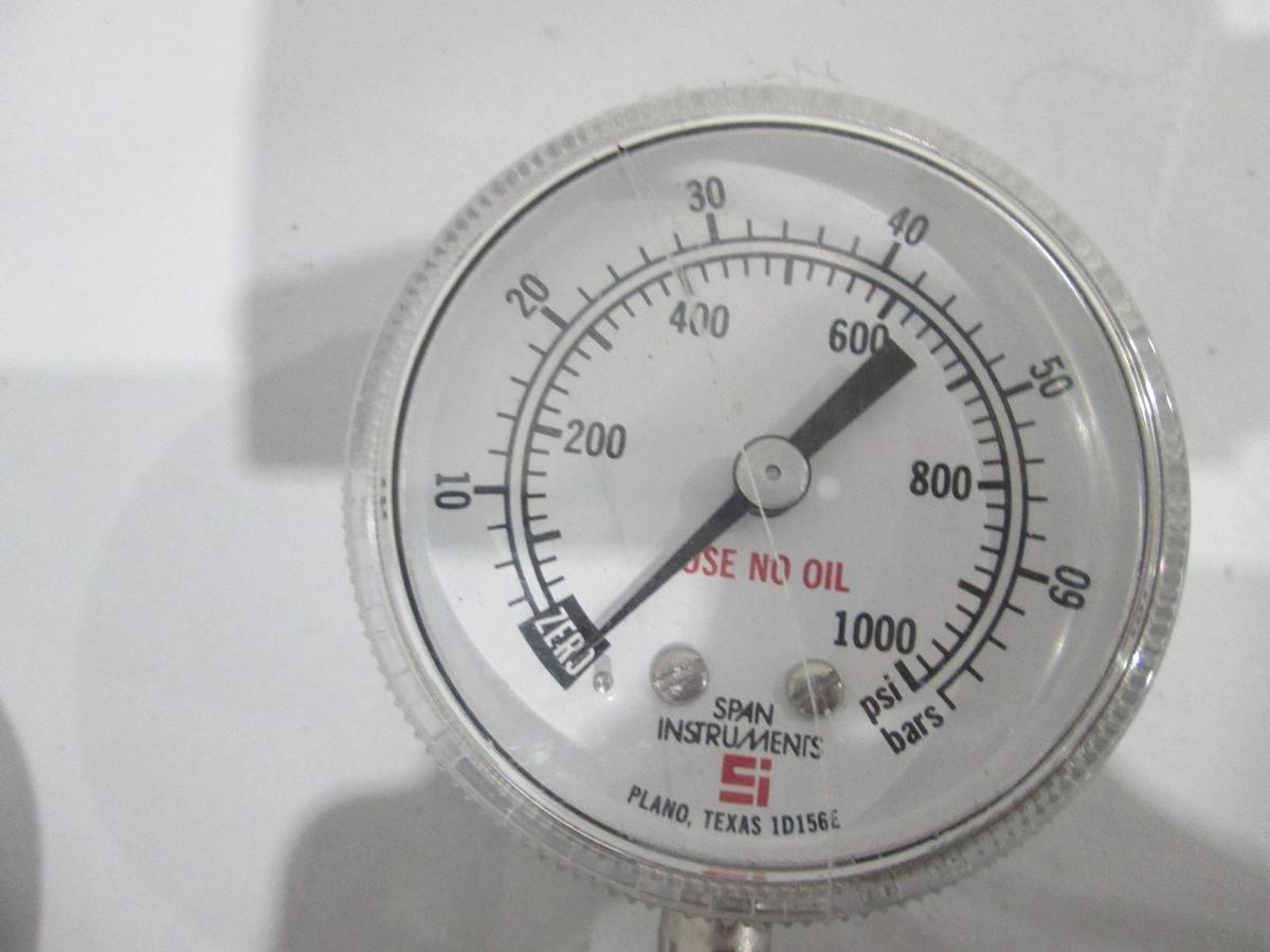 Used Veriflo, TDR451W4P110VCRM, Regulator w/ 4 Ports, 2 Gauges, Used