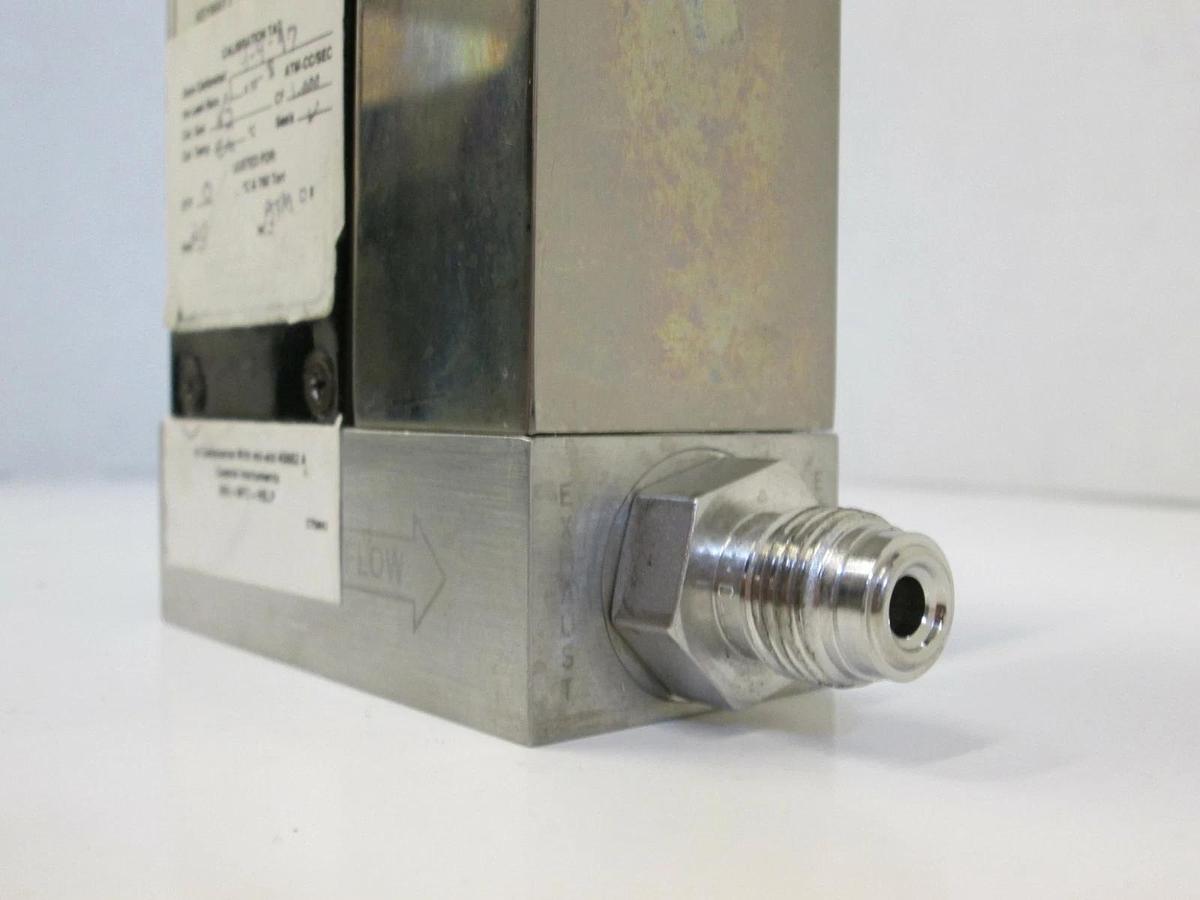 Used Unit UFC-1100A Mass Flow Controller MFC, H2, 15 SLM, 1/4" Male