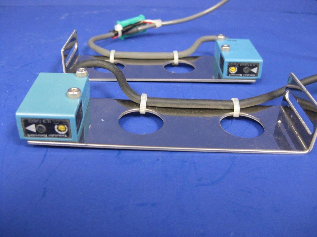Used Yamatake Honeywell FE7B-TLB6VGR/ FE7B-TLB6VGE Emitter/Reciever DC Sensor, Lot 2