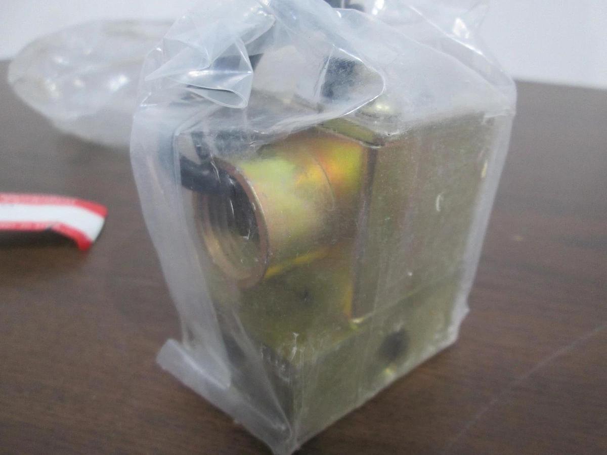 Used Valcor Engineering, 10C1984-1, Solenoid Valve, 10W, 125PIS, Used