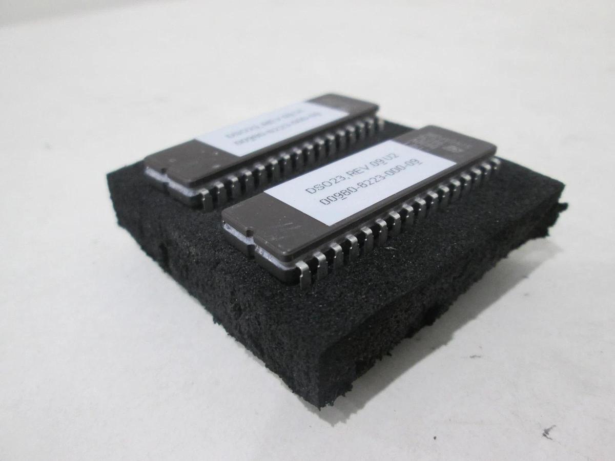 Used Texas Instruments, B880V, 00980-8223-000-09, Integrated Circuit, Used, Lot of 4