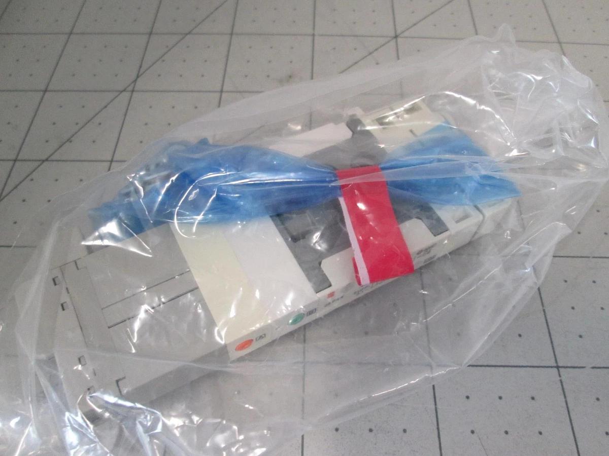 SMC, SZ3260-5LOZJ-C4, Solenoid Valve, 2 Pos Plug In, New