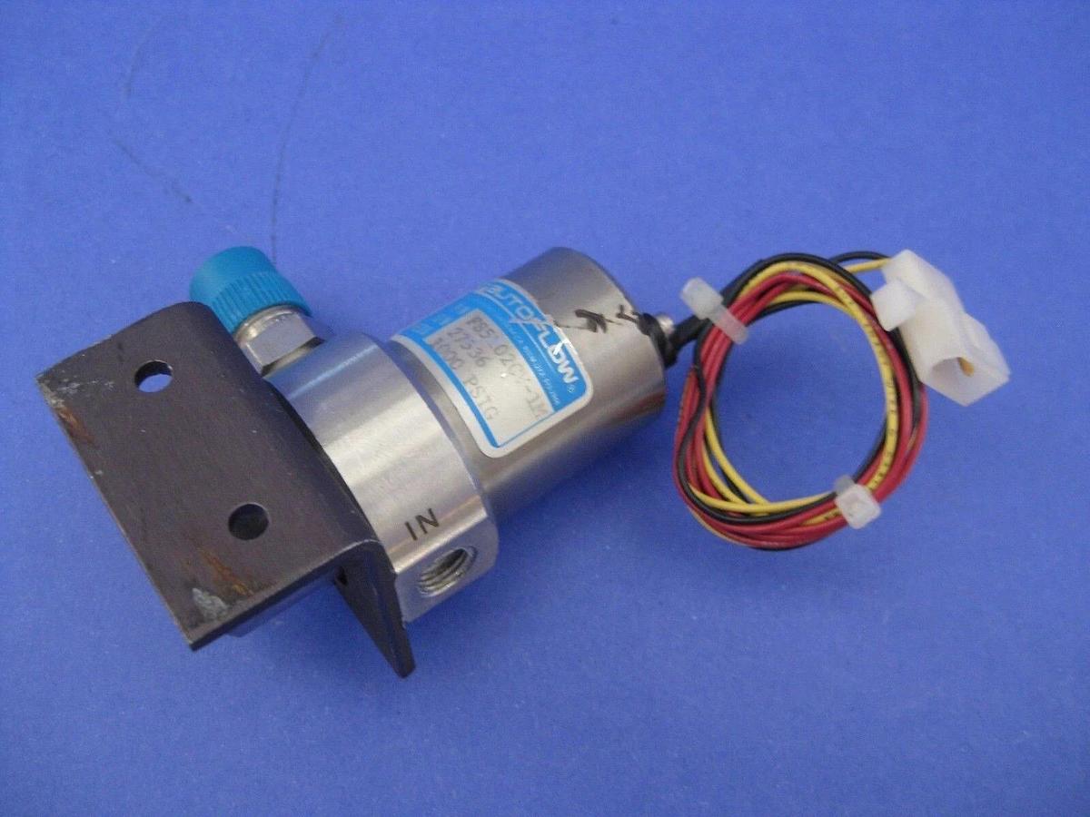 Used Autoflow FS5102CV-1M Adjustable Flow Switch for High Flow Gas, Viton Seal
