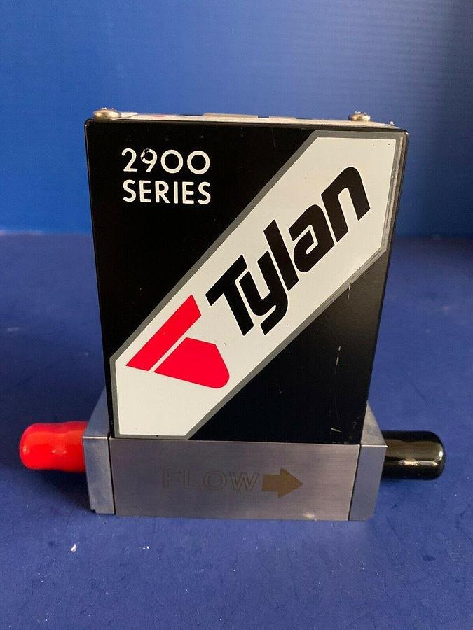 Used Tylan 2900 MFC Mass Flow Controller 300 SCCM, SIH4, 1/4" MVCR, Used