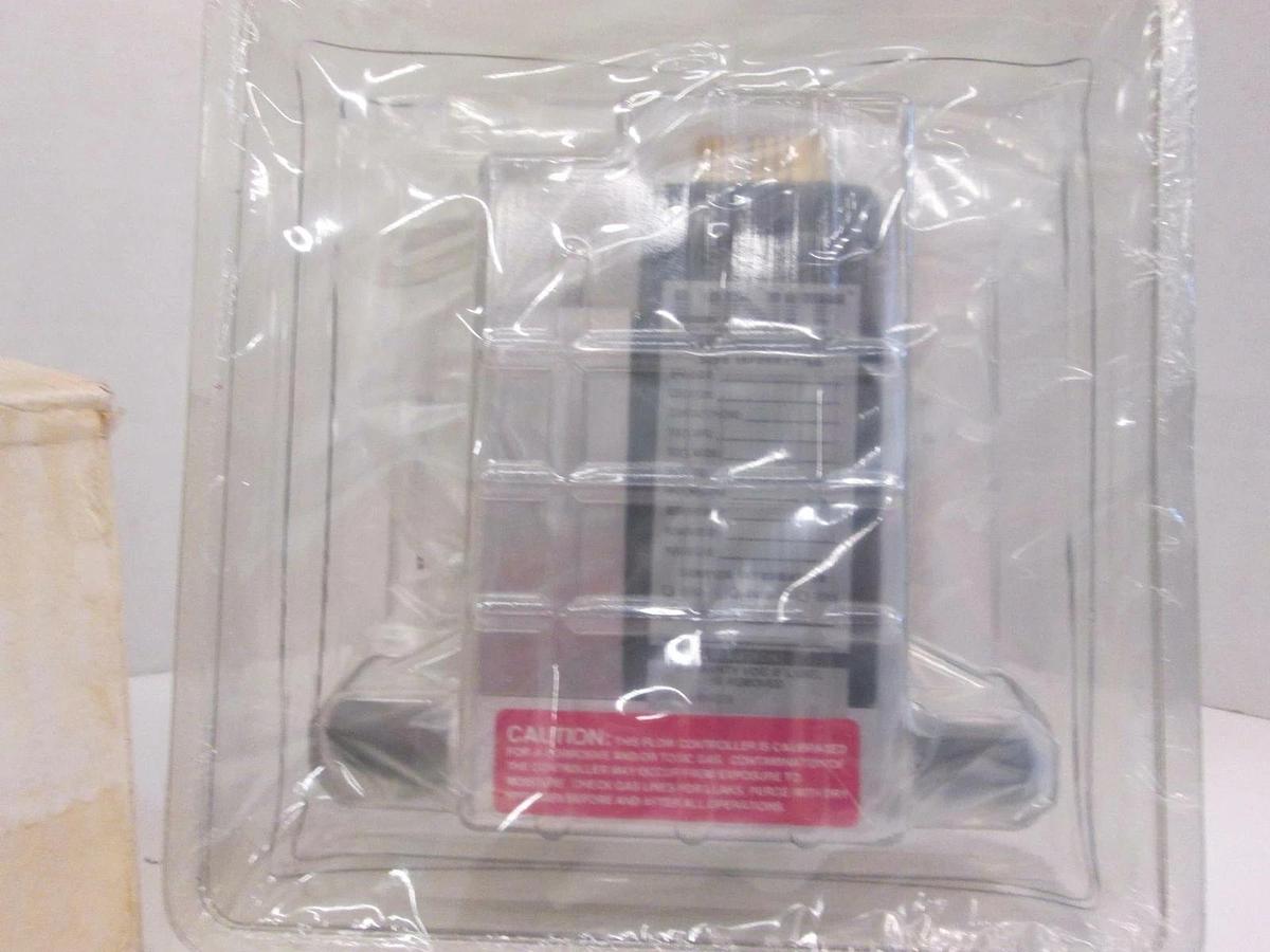 Used Unit UFC-1100A Mass Flow Controller NF3, 200 SCCM, Reburbished