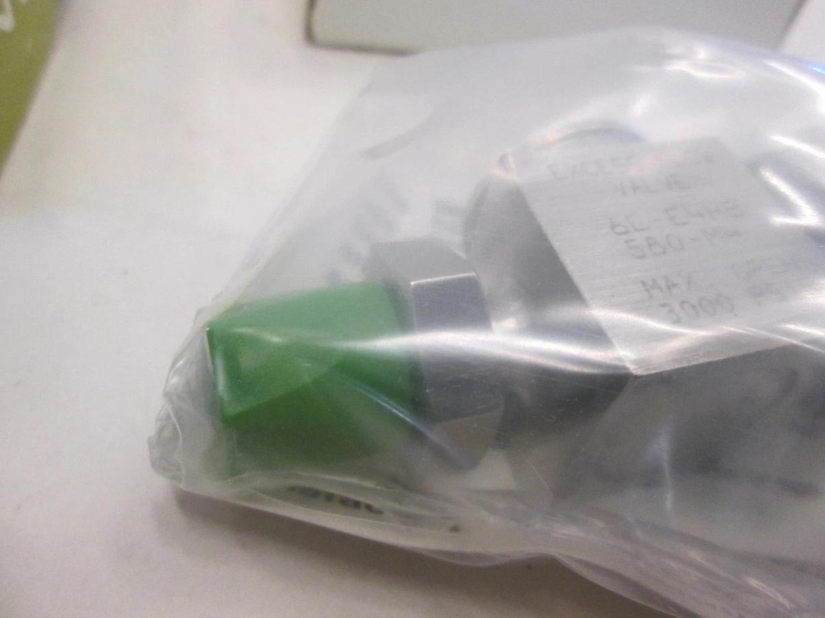 Nupro, 6L-E4HB-580-M4, Excess Flow Valve, 3000PSIG, New