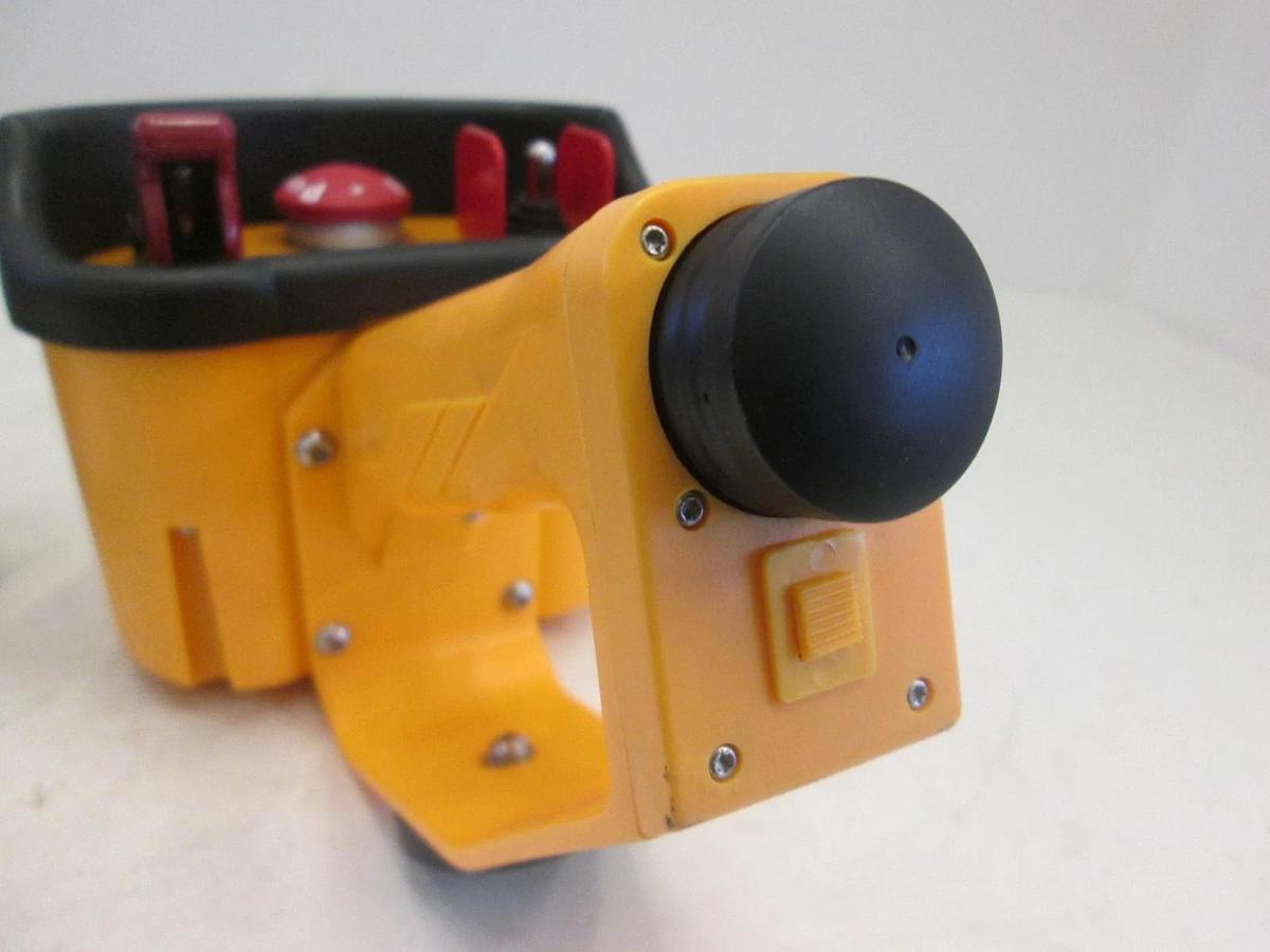 Used Hetronic, CS 458 TR-1 Pistol Grip Transmitter w/ VersaPak Battery Charger, Used