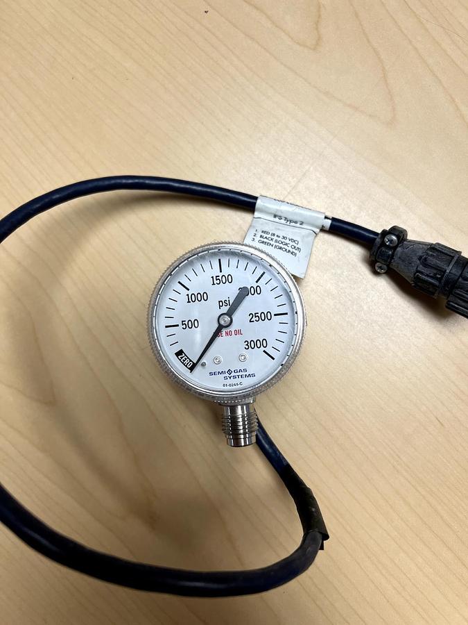 Used SEMI GAS SYSTEMS 01-0244-C IPS 122 Type 2 8-30VDC 60 mA MAX OUT, Used