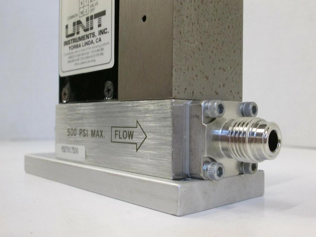 Used Unit UFC-1260A Mass Flow Controller MFC, PH3/SIH4, 100 SCCM, 1/4" Male