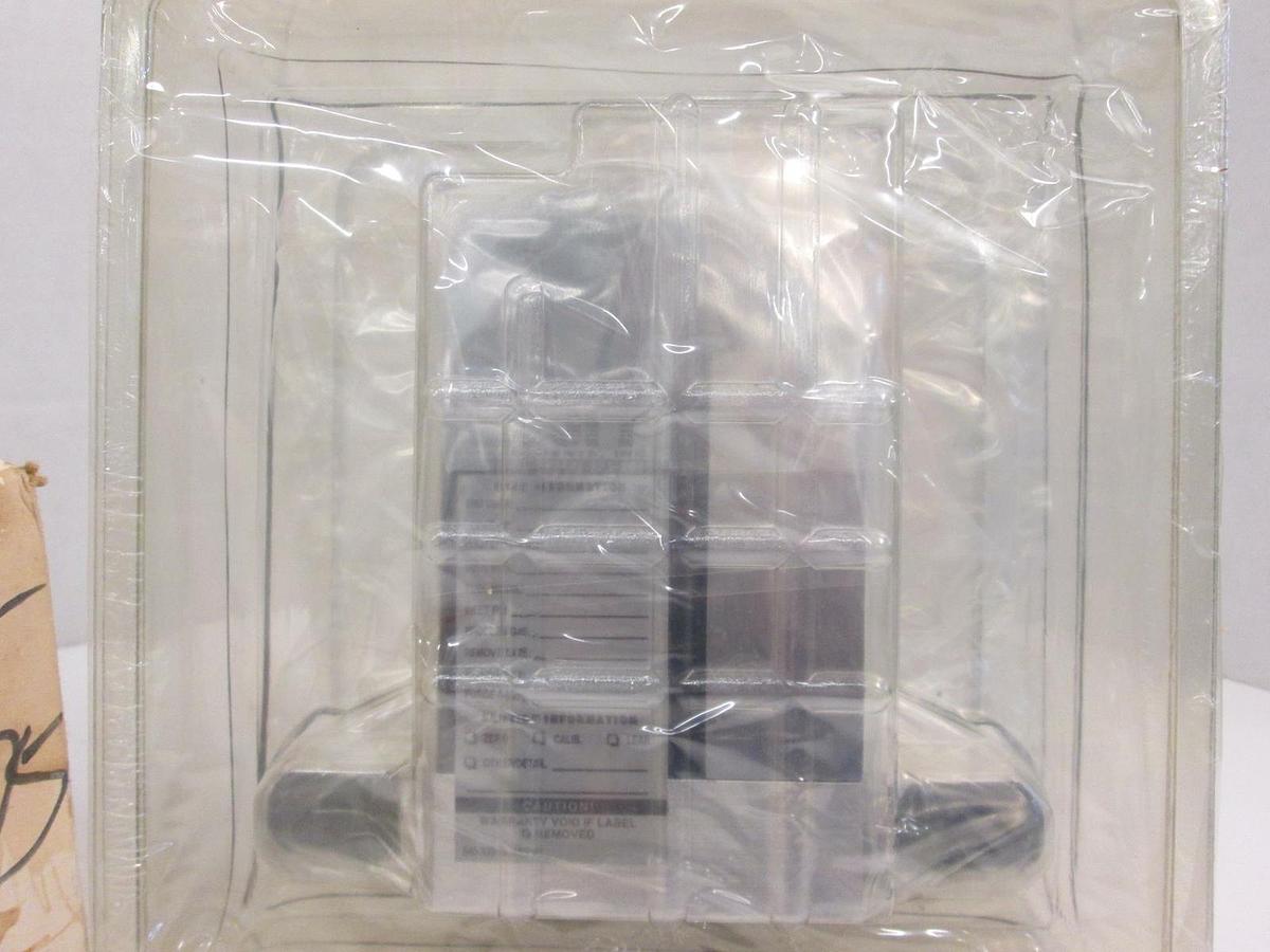Used Unit UFC-1400A Mass Flow Controller MFC, He, 50 SCCM, Used