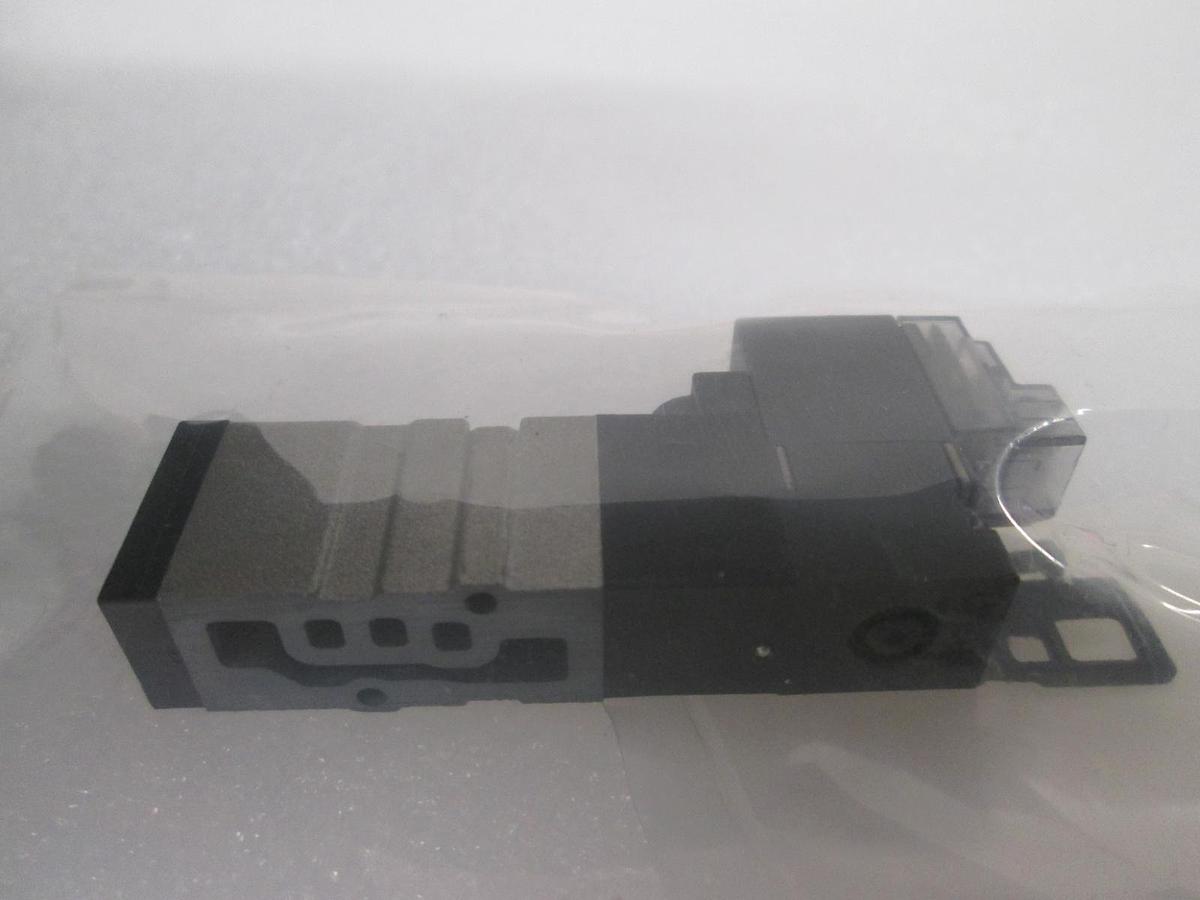 Used SMC, NVJ3133, Solenoid Valve, 200-7584, New
