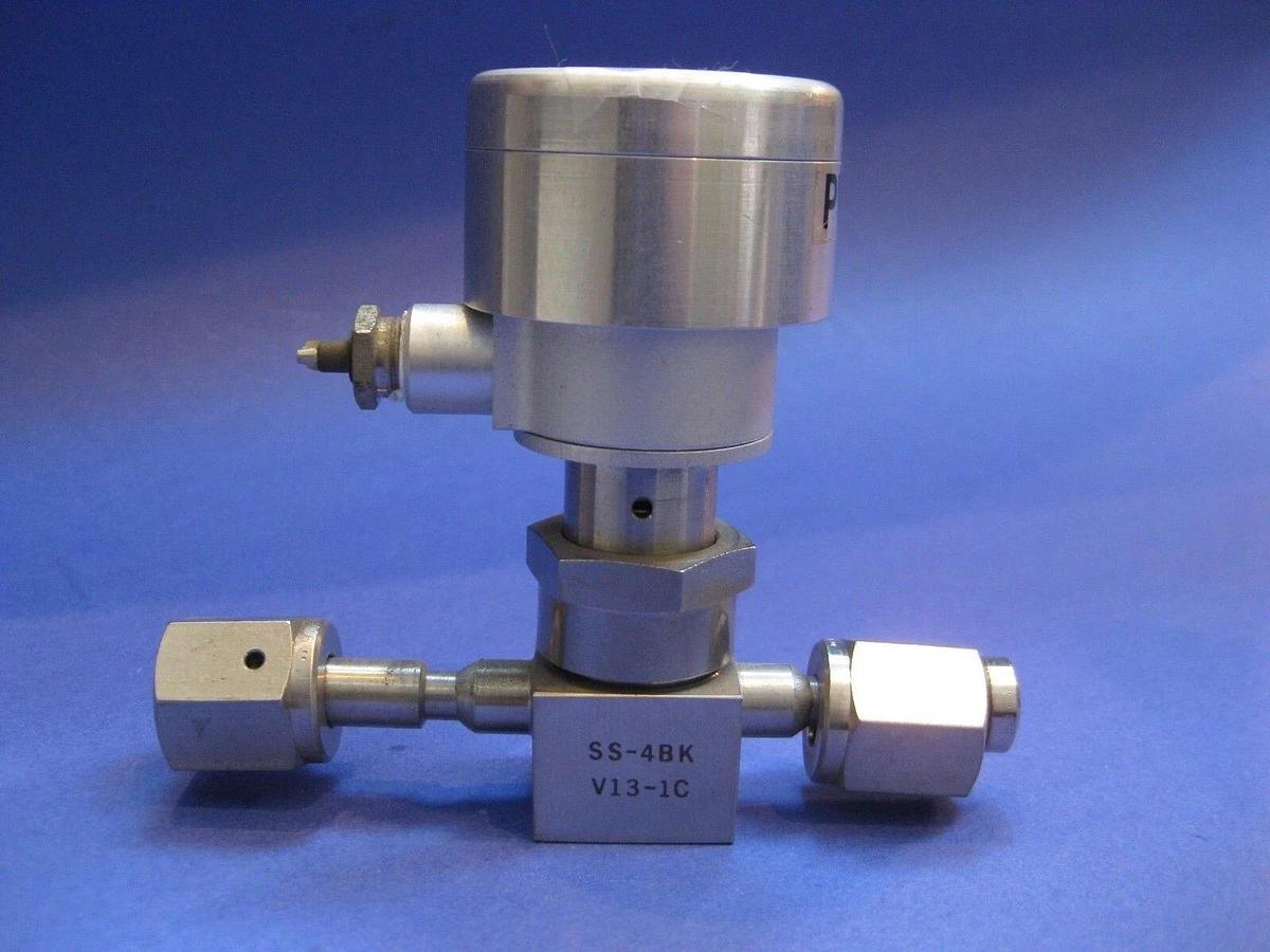 Used Nupro SS-4BK-V13-1C Bellows Sealed Valve w/ NC Actuator, 1/4" FVCR x 1/4" FVCR