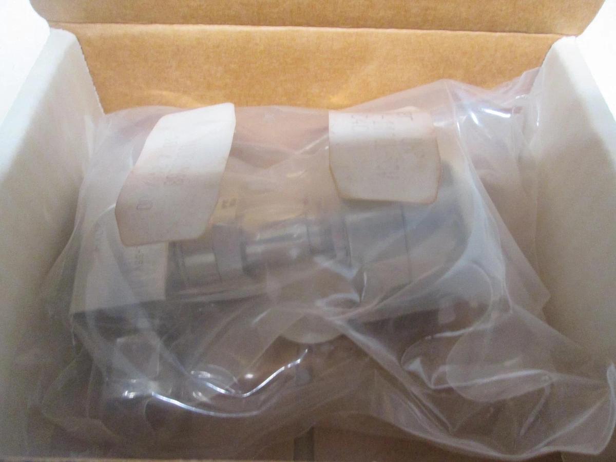 Parker, 2 Way Pneumatic Valve, 6A-P6K-11ACL-SSV,3/8C Stainless Steel Bellow, New