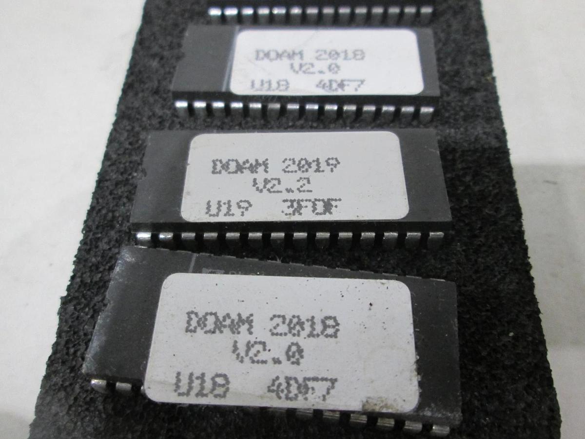 Used Texas Instruments, DOAM 2018 V2.0, Integrated Circuit, Used, Lot of 4