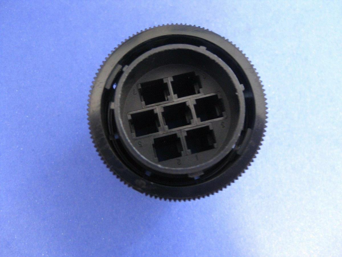 AMP 206226-1 Circular Connector Plug Housing, CPC , 7 Position, Lot of 17