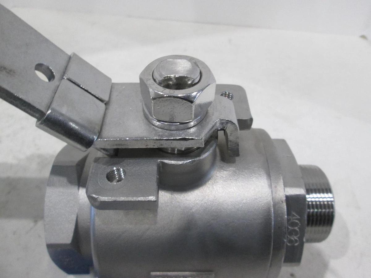 Titan, Gate Valve, 1-1/2" CF8M, Class 2500, 3000 WOG, New