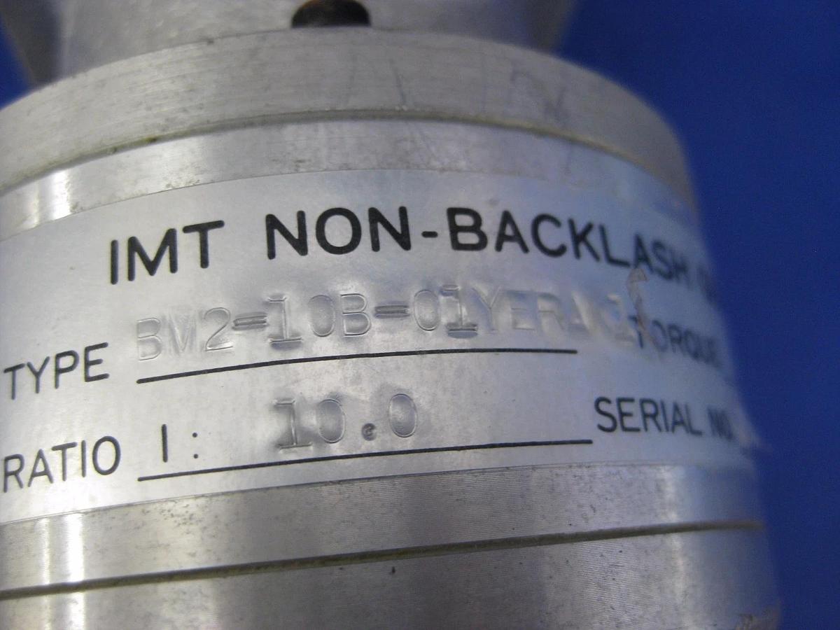 Used Yaskawa USAREM-01DE2K AC Servo Motor w/ IMT Non-Backlash Gear BM2-10B-01YERAK1