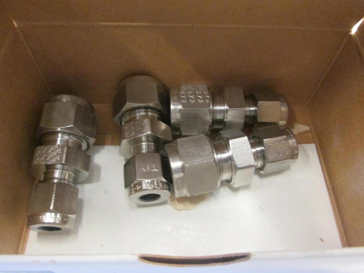 Parker, M10CU4-316, Union Coupling, Box of 4, New