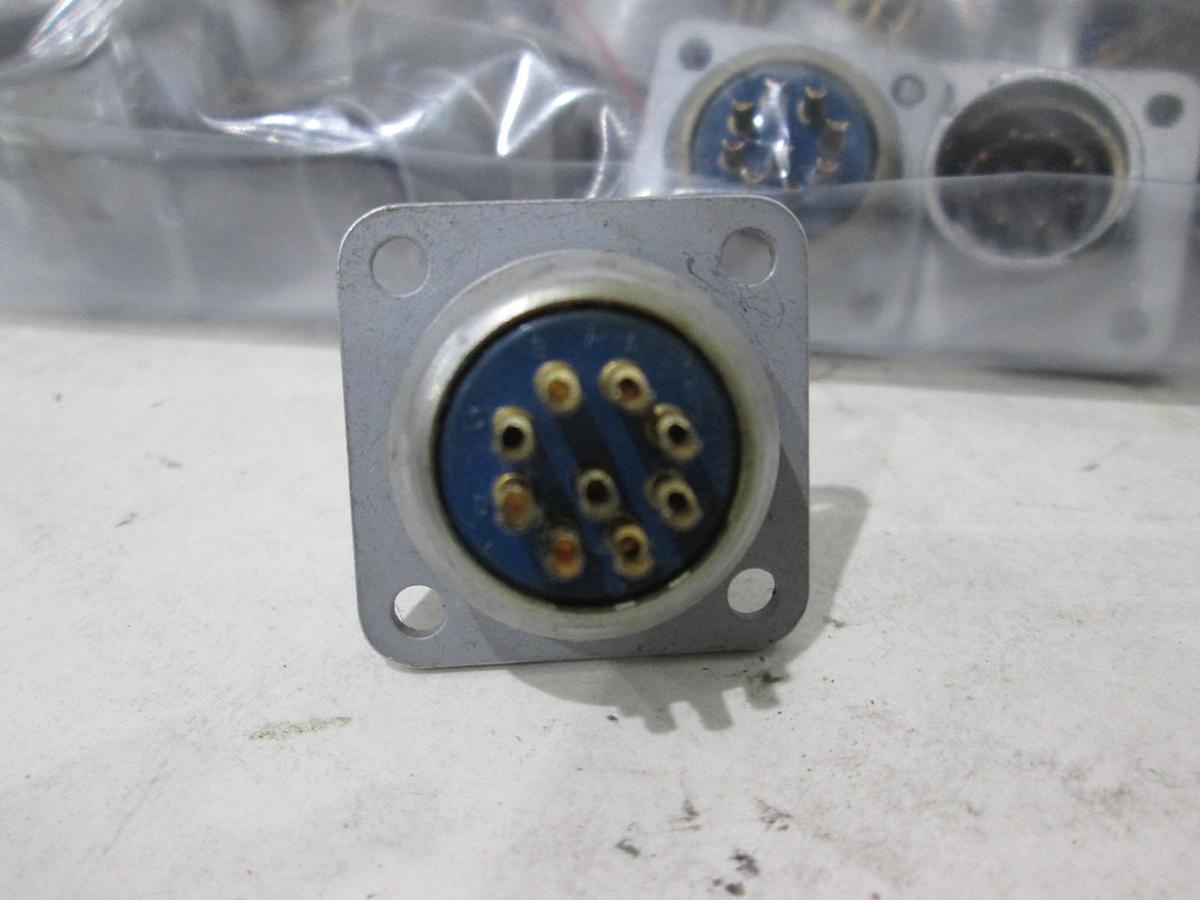 Used Amphenol, 9080-0018, 9 Pin Connector, Used, Lot of 35