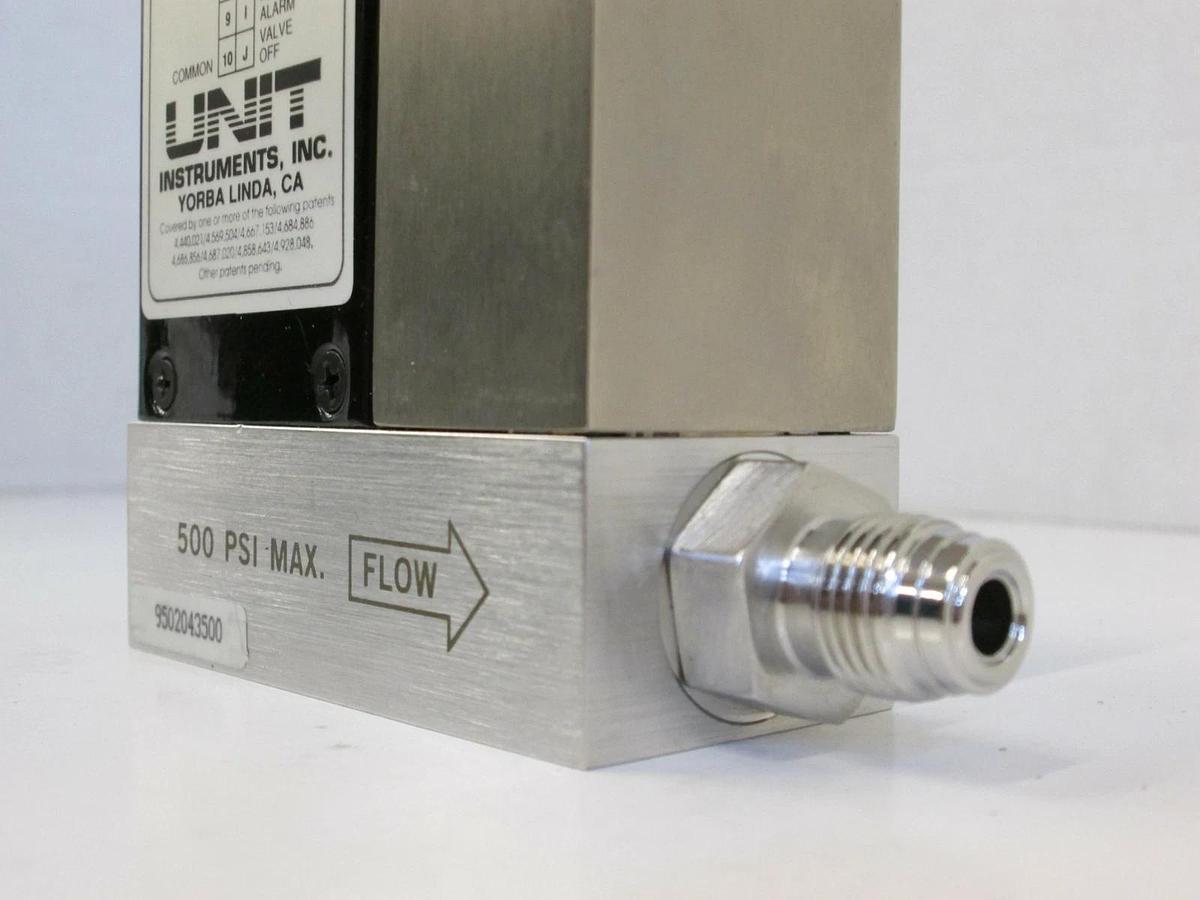 Refurbished Unit UFC-1100 Mass Flow Controller, N2, 20000